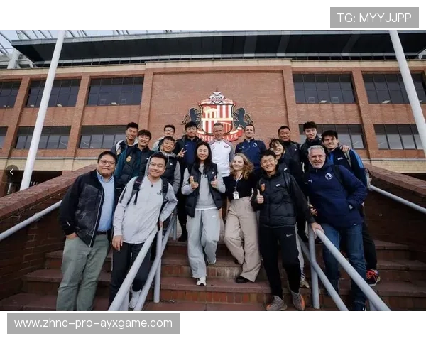 足球联赛在青训扶持中推动区域教练培训中心建设，校园足球教练培训